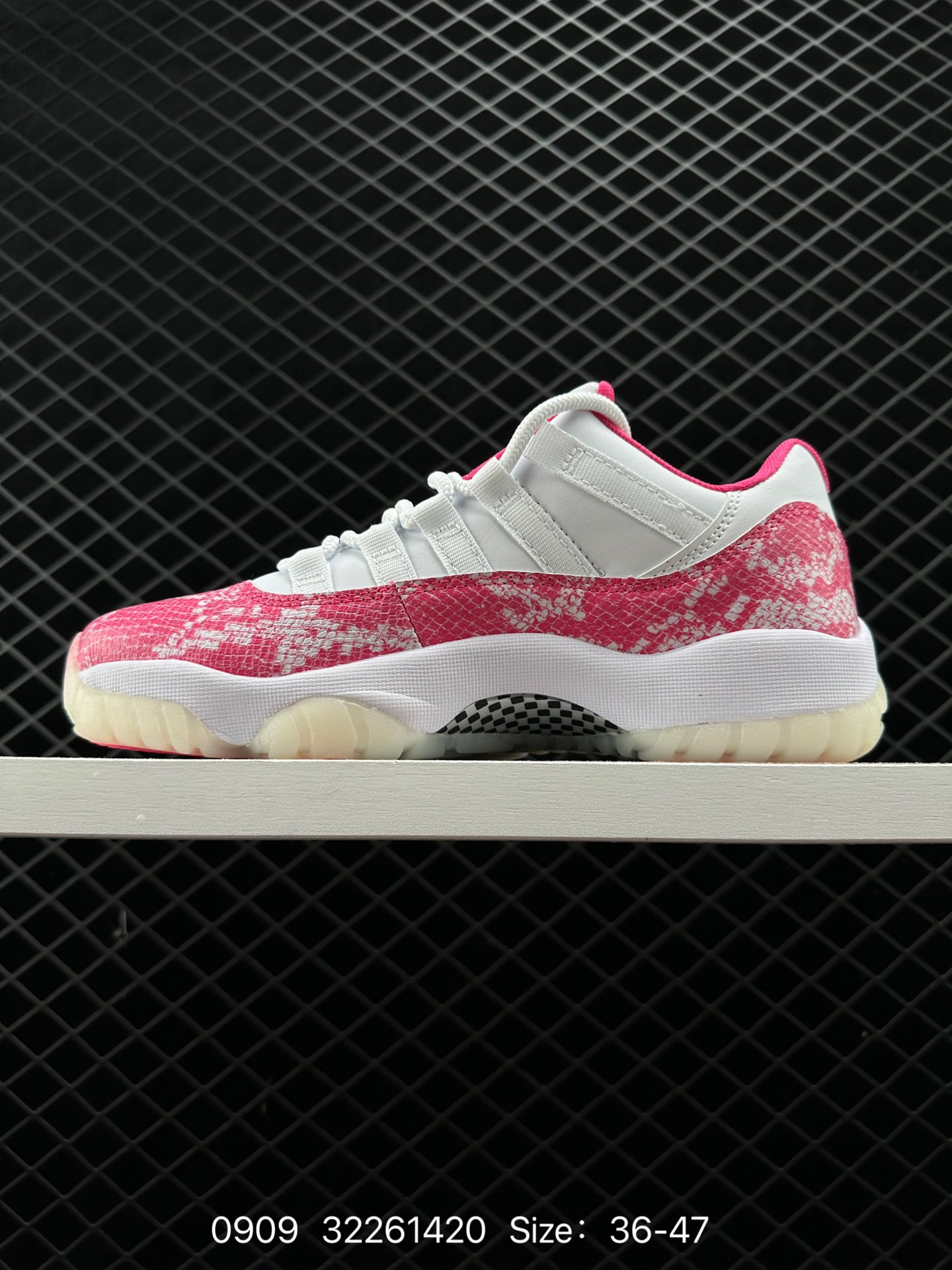 Nike Air Jordan 11 Retro Low”Concord“